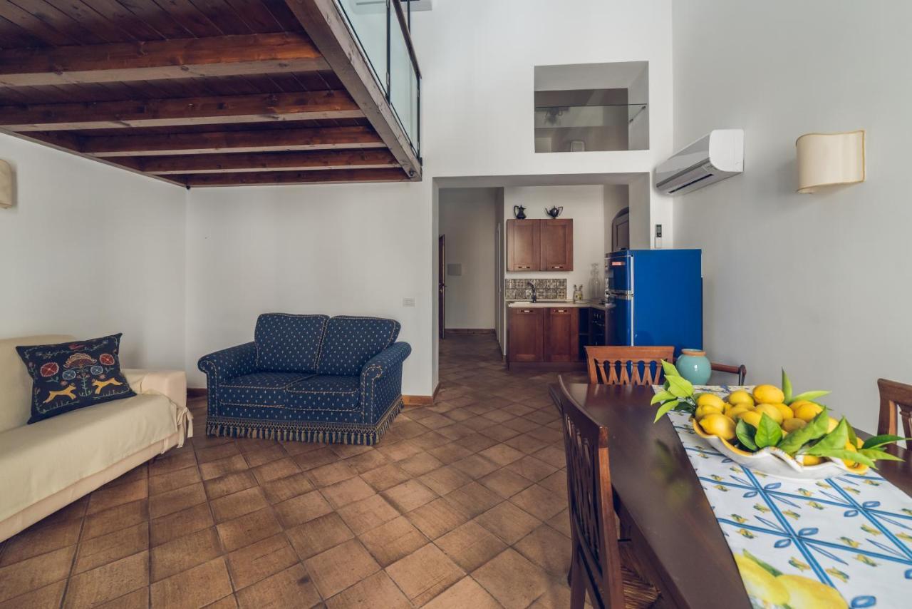Vilagos & Loft Apartment Taormina