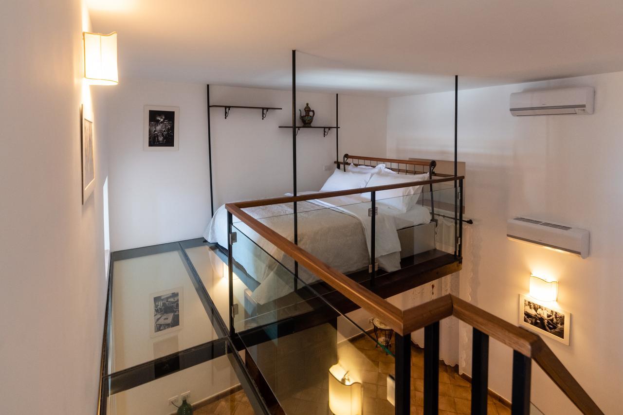 Vilagos & Loft *