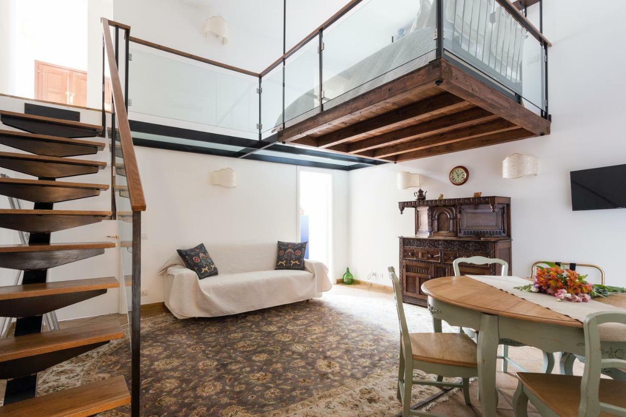 Vilagos & Loft Apartment